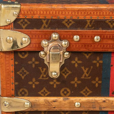 louis vuitton koffer antik|Französischer Schrankkoffer aus Holz von Louis Vuitton, 1920er.